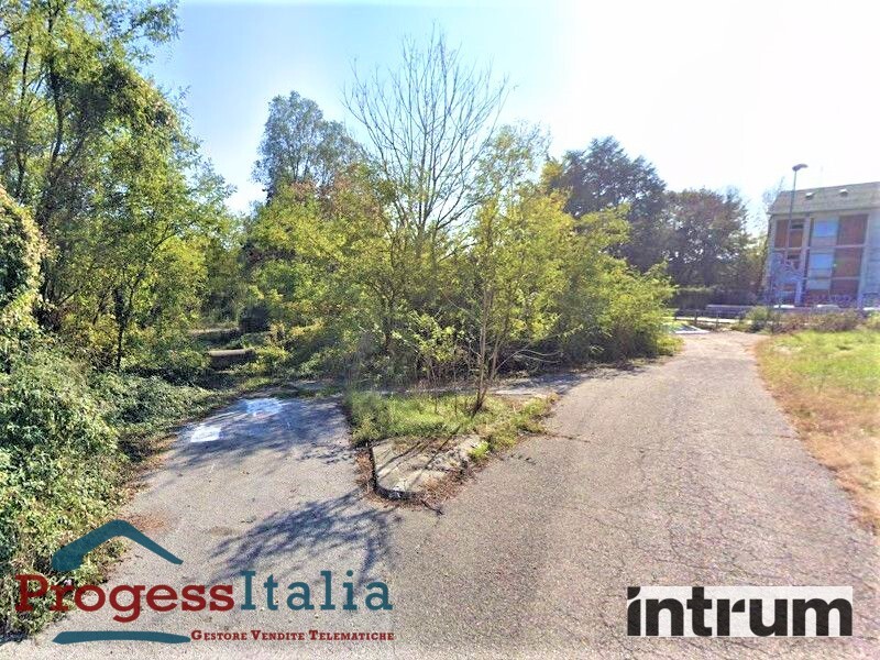 Lotto 16057: Terreno edificabile in Vedano Olona (VA) - 9.370 mq.